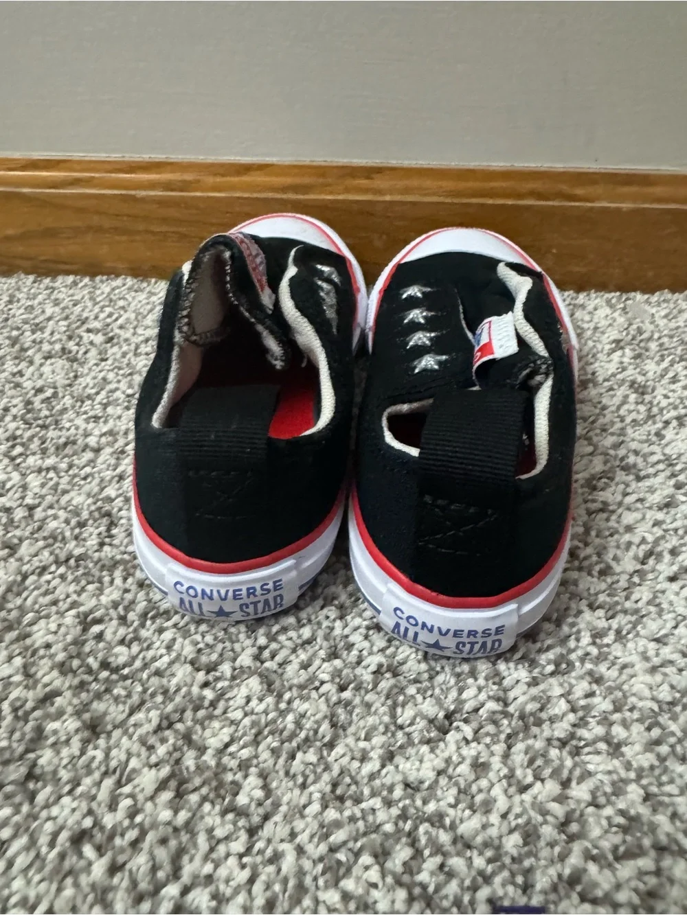 Girls Converse Black Star Slip-On Sneakers with Red Trim Like New Size 11